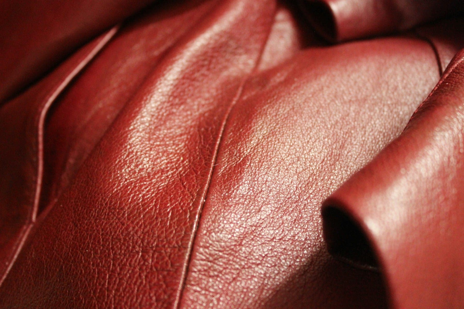 A Guide to Leather Types: Calfskin, Saffiano, and Nappa